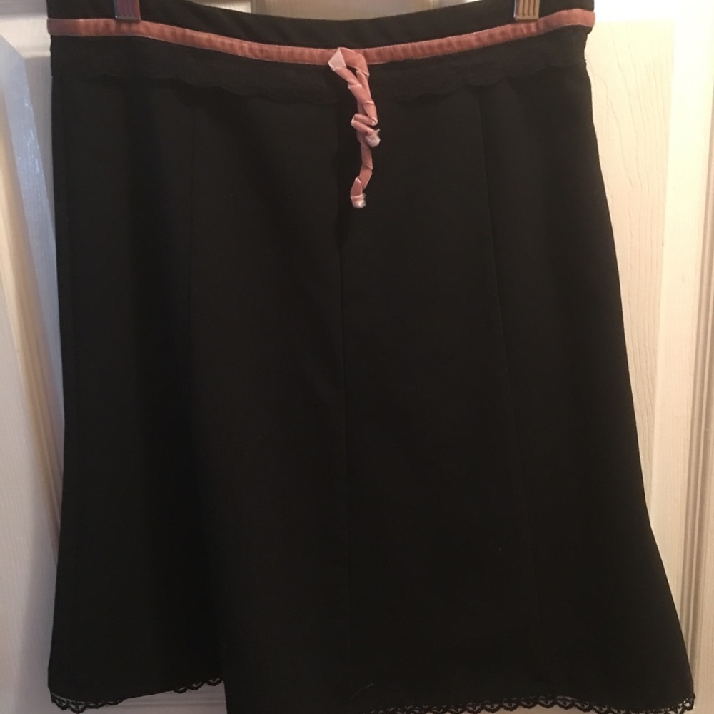 Black skirt